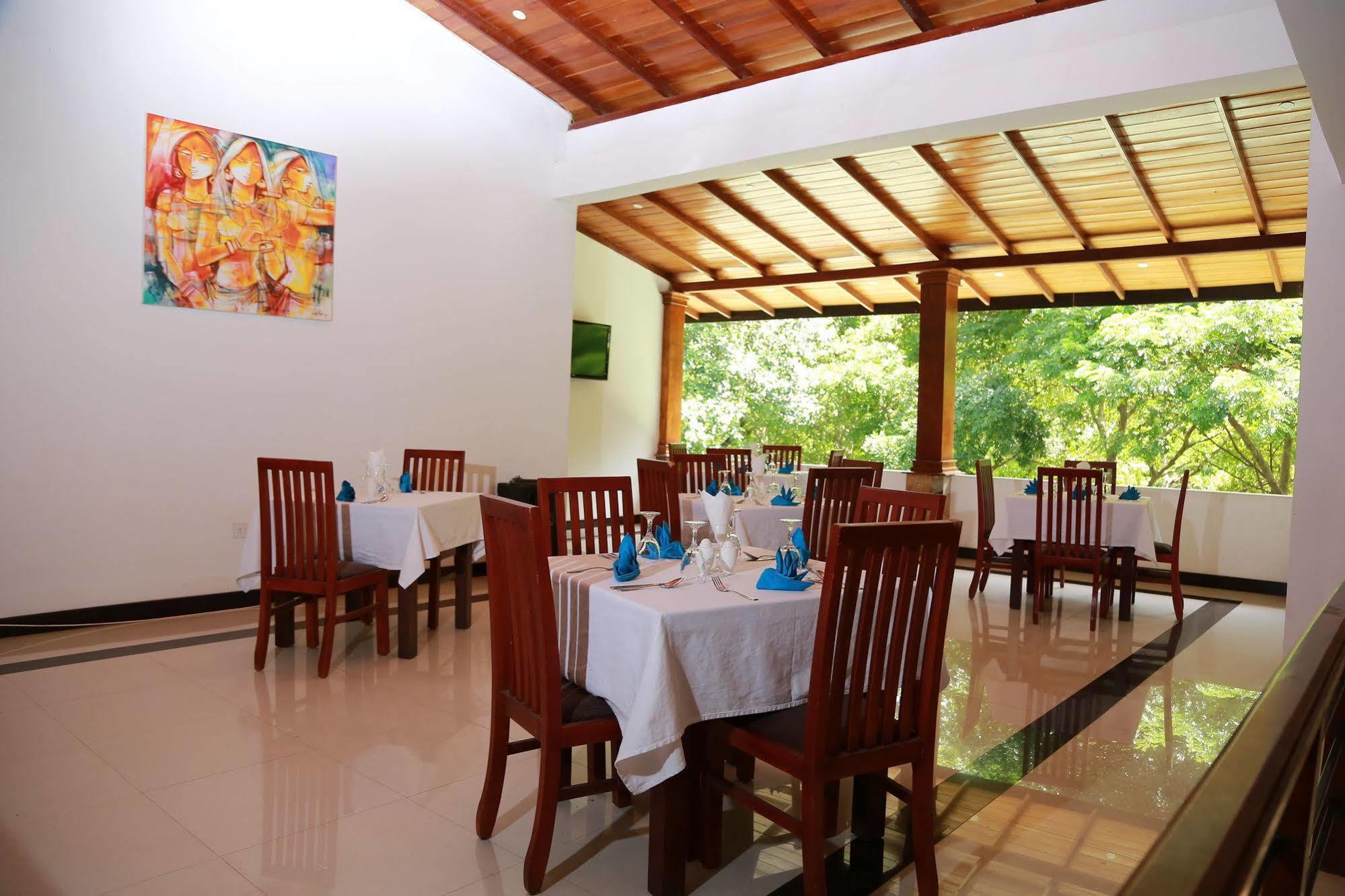 Grand Kalundawa - Dambulla'S Hidden Secret Otel Dış mekan fotoğraf